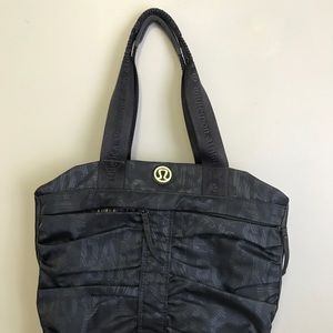 lululemon bag